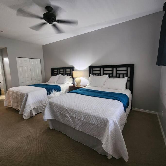 1 Bedroom , 1 Bath With Kitchen At Img Μπράντεντον Εξωτερικό φωτογραφία